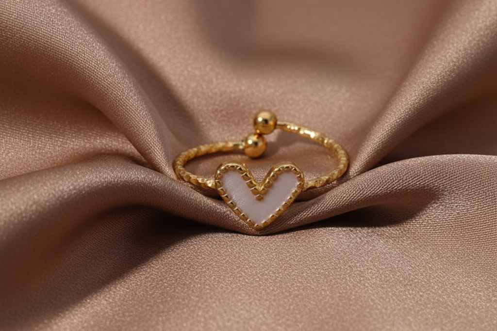 18K Gold-Plated White Heart Ring