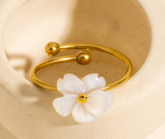 18k Gold-Plated Flower Ring